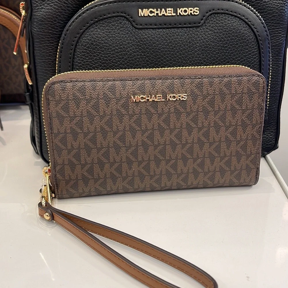 Michael Kors MK Signature Large Flat Multi-Function Phone Case Wallet Wristlet